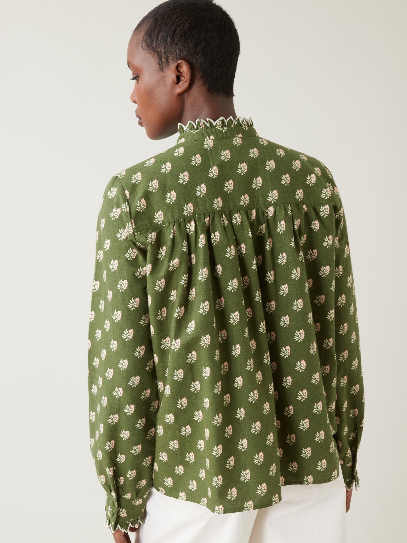 Blouse col froufrou femme imprimé Woodblock