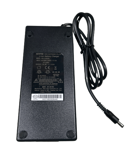 Chargeur 3AH pour Batterie 48V Trottinette Electrique E-Twow GT SE (Connecteur noir)