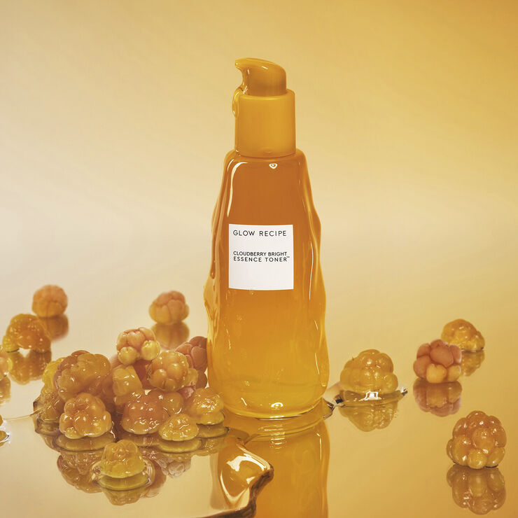 Glow Recipe Cloudberry Bright - Essence Toner