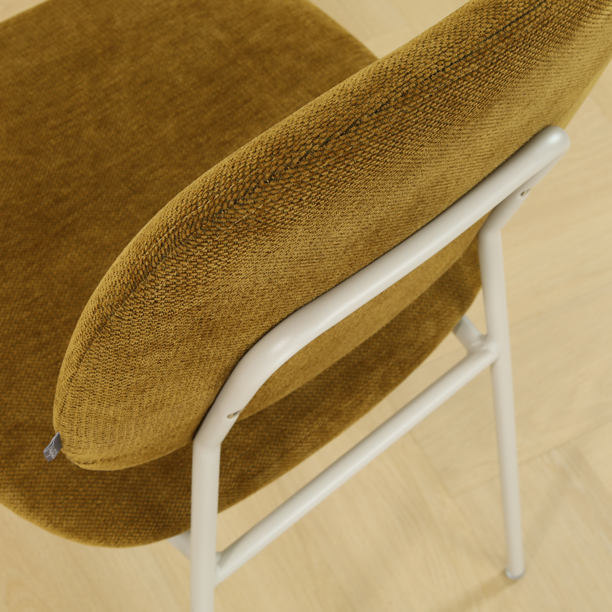 Eetkamerstoel Jasmijn warm groen - grijsbeige onderstel