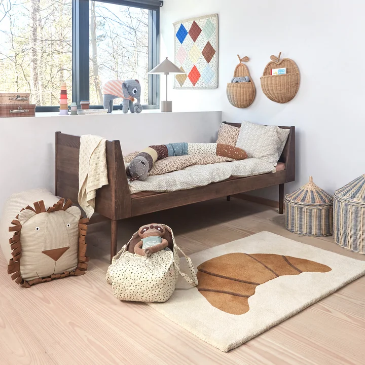 OYOY - Croissant Kinderteppich, 45 x 65 cm, braun