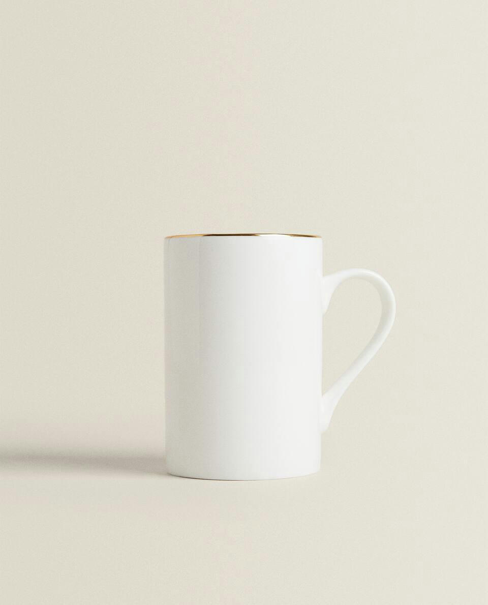 Caneca de porcelana fina com borda