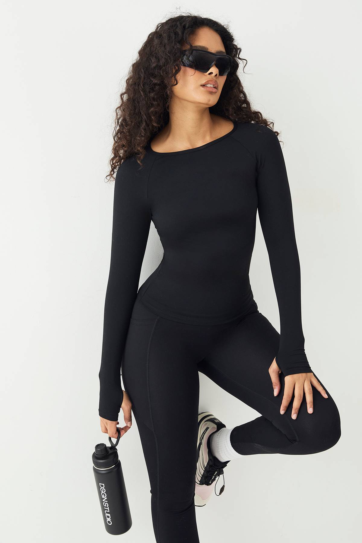 DSGN Studio Sport Haut Ajusté Sans Coutures Ultra Contour à Manches Longues