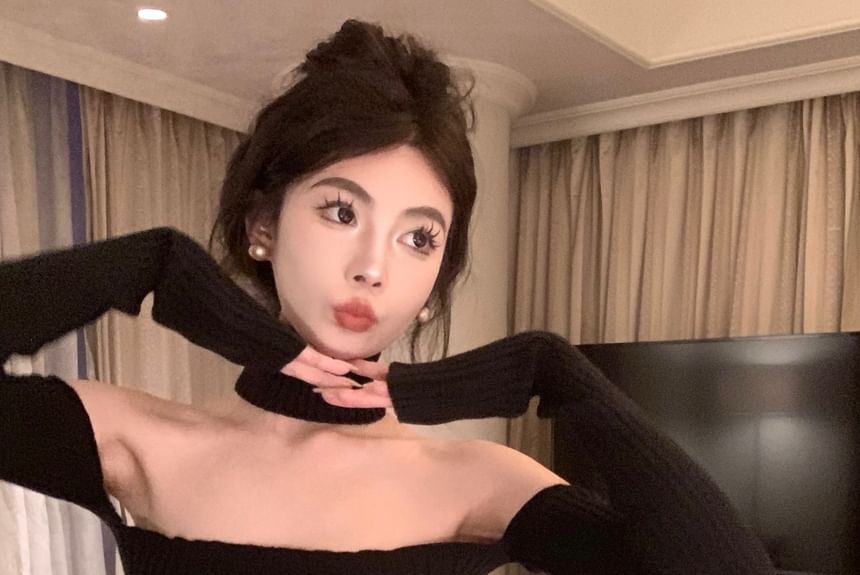 Metonymph - Off-Shoulder Effen Geribbelde Trui
