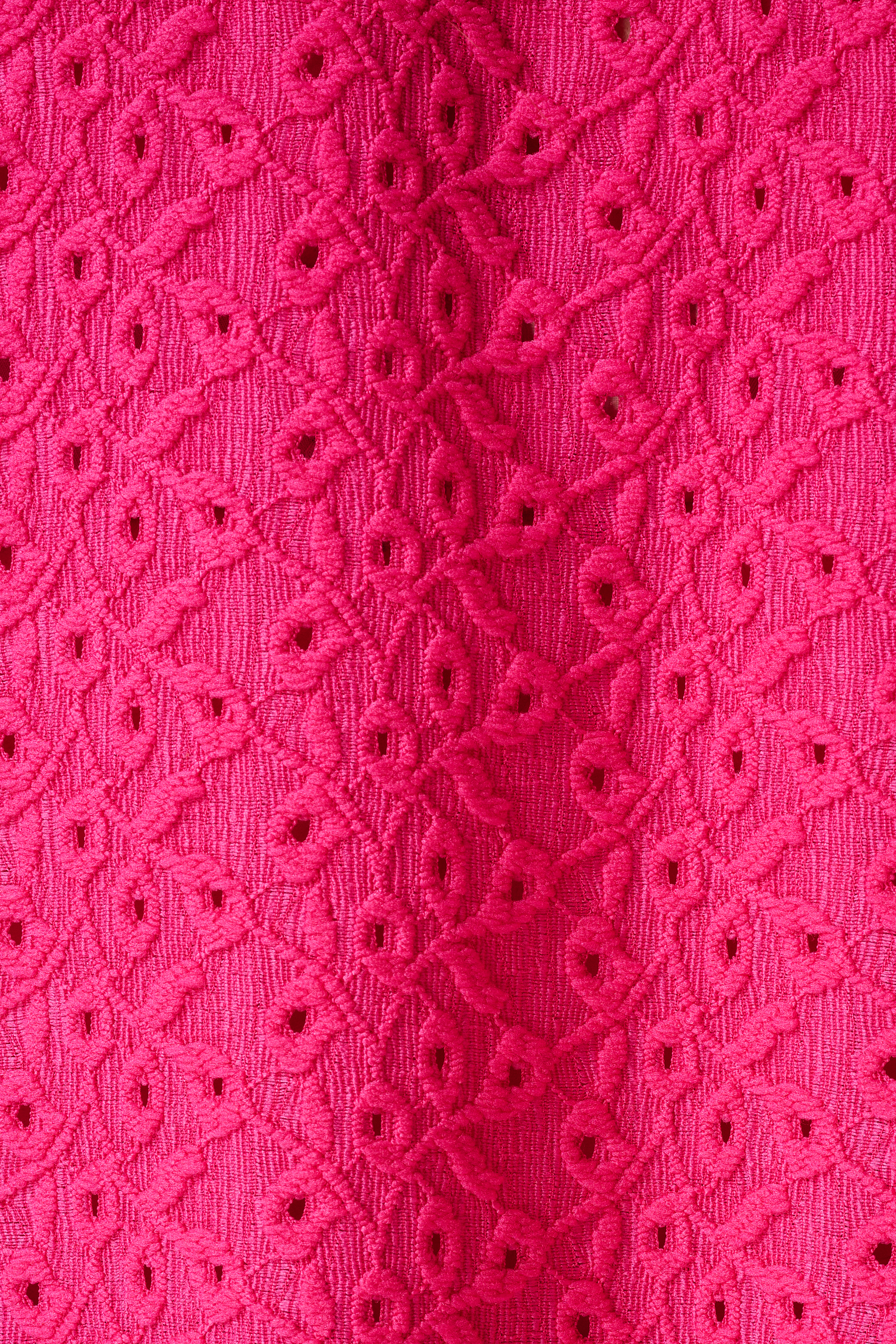 Top met broderie Fel pink