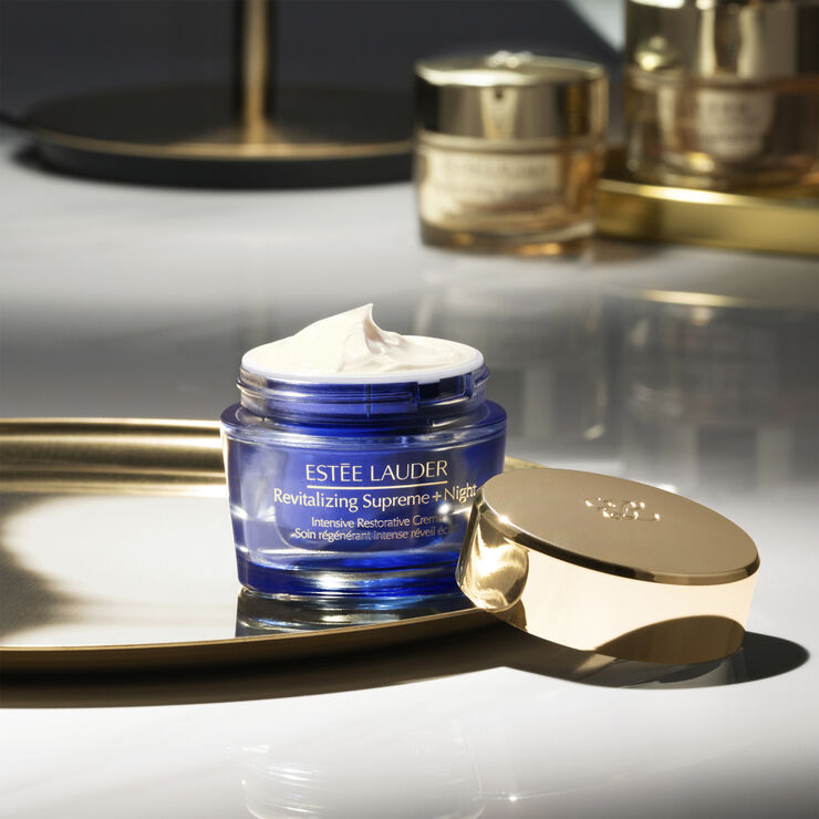 Estée Lauder Revitalizing Supreme  Night Cream
