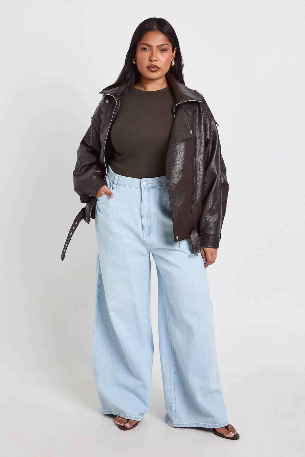 boohoo Haut Ajusté Côtelé À Manches Longues Coupe Longue Plus Basic