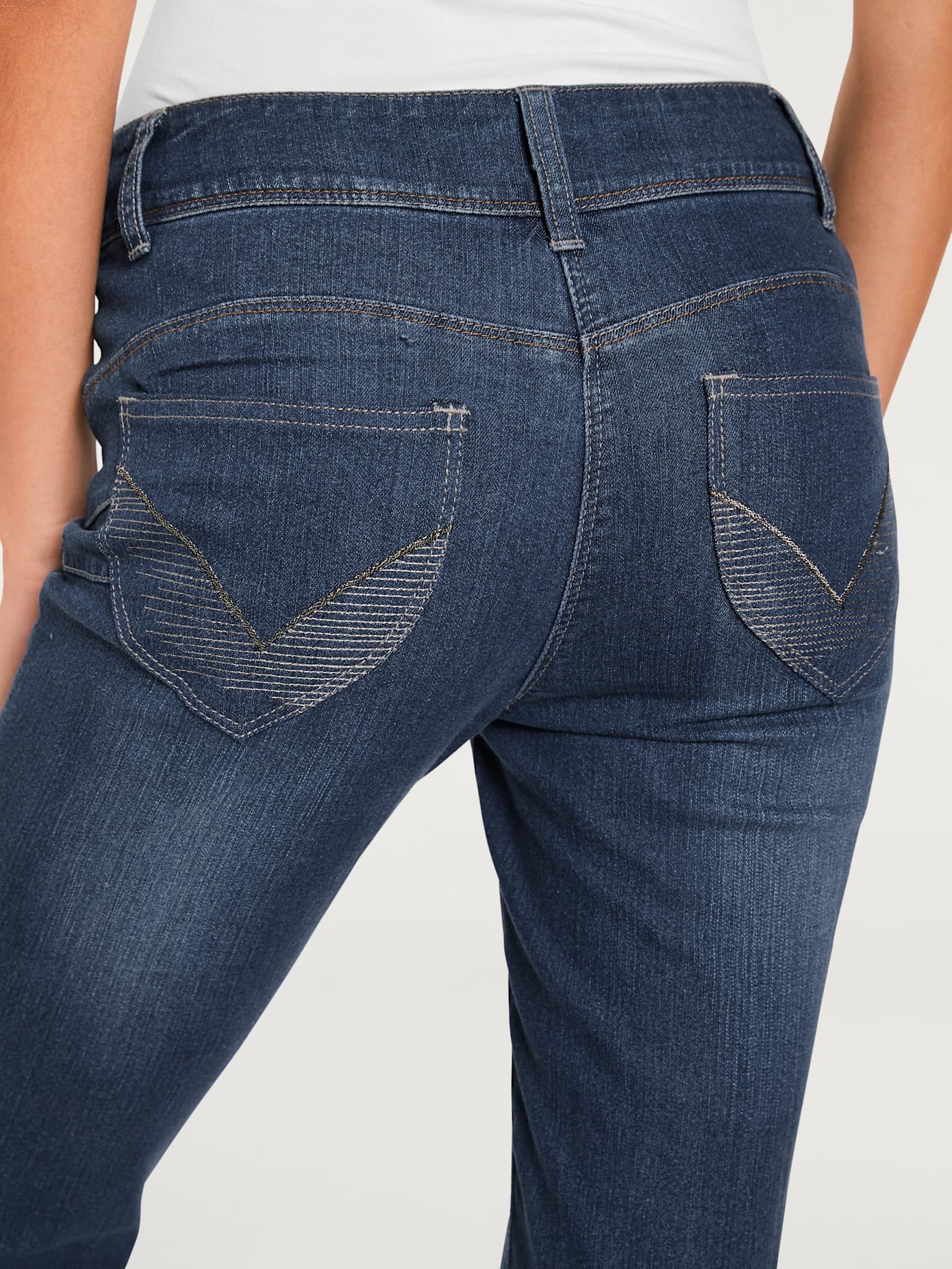 Jeans effet ventre plat coupe skinny