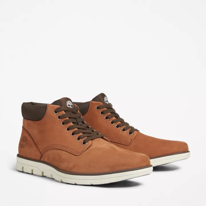 Bota Chukka de couro Bradstreet para homem, na cor marrom.
