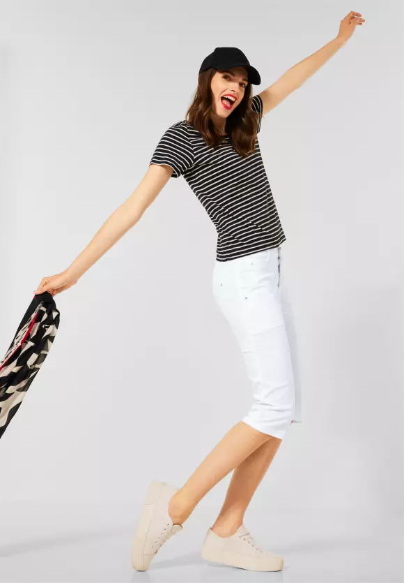 Casual Fit Bermuda - White