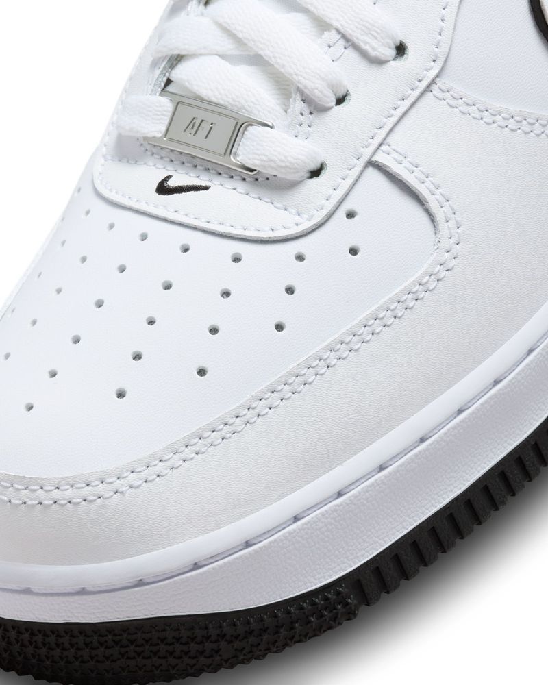 Chaussures Nike Air Force 1 '07 Blanc & Noir pour homme