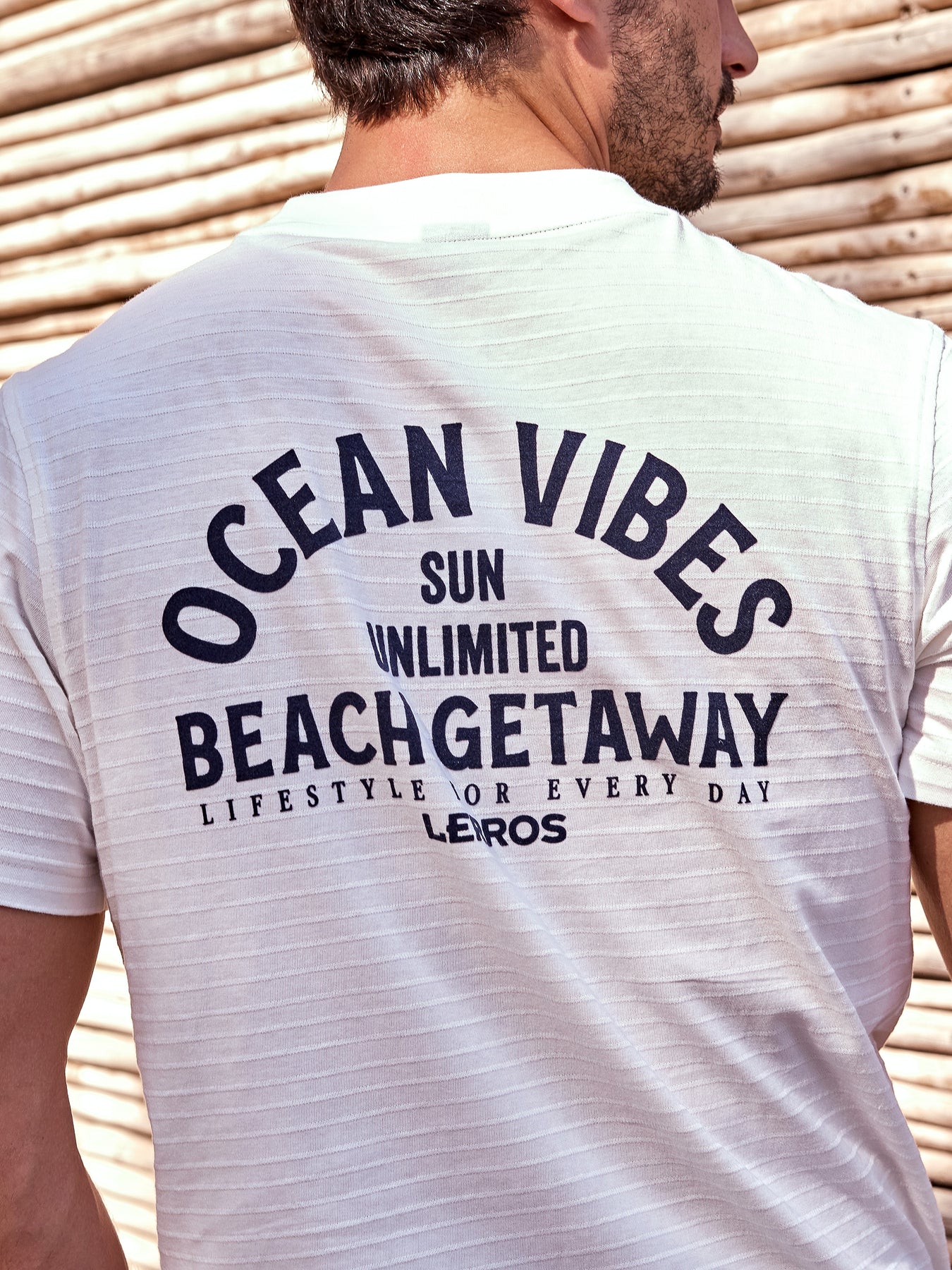 Gestreiftes T-Shirt mit Front und Backprint