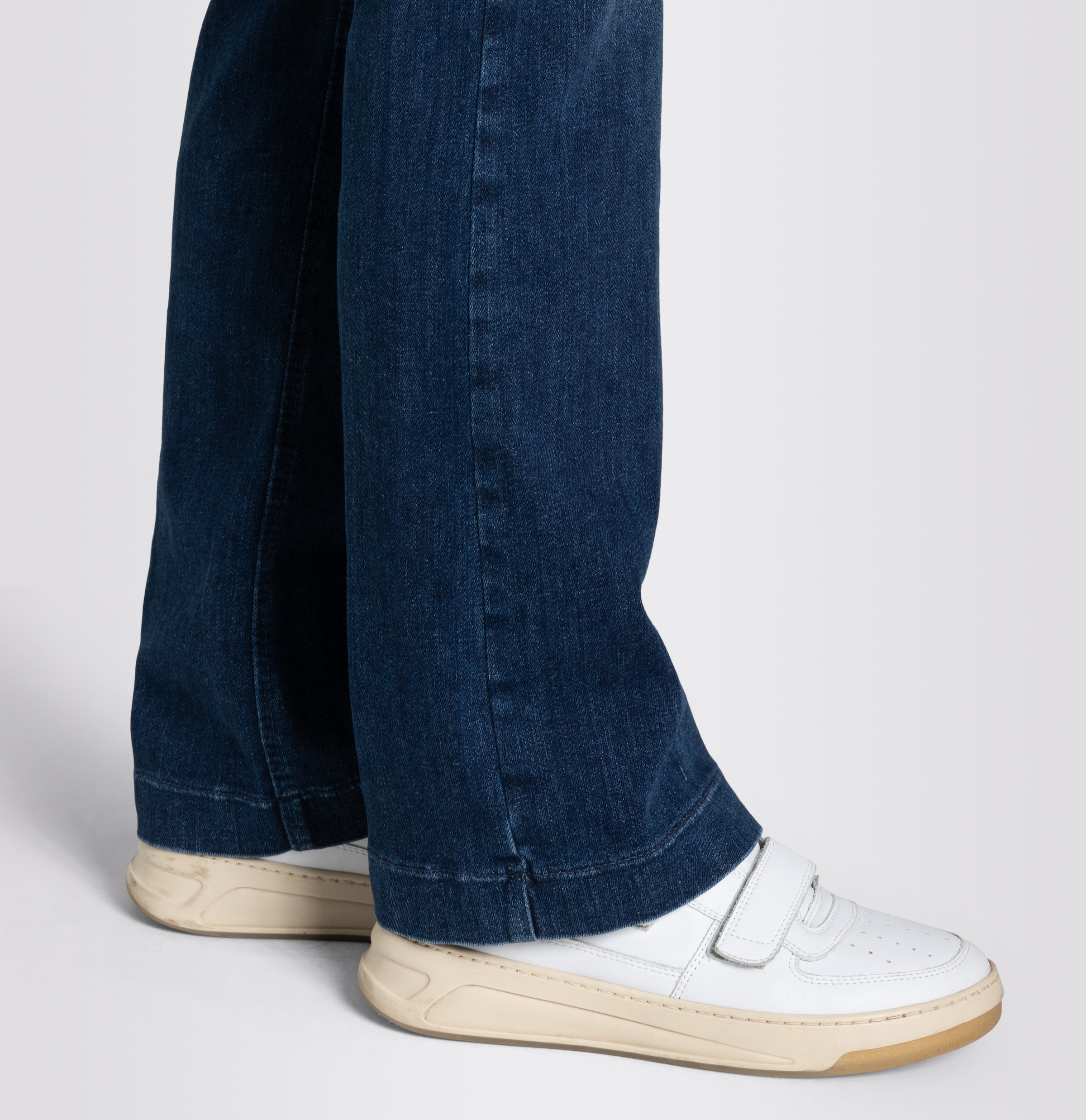 MAC Bootcut-Jeans »Dream-Boot« Gerade geschnitten mit leicht ausgestelltem Bein