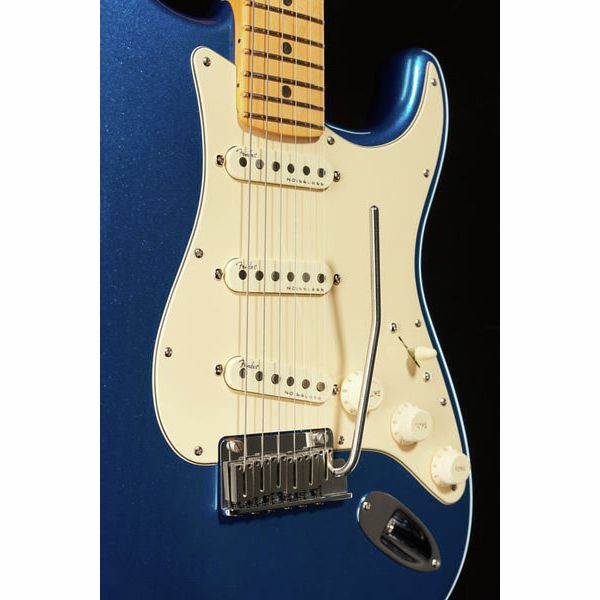 Fender AM Ultra Strat MN Cobra Blue