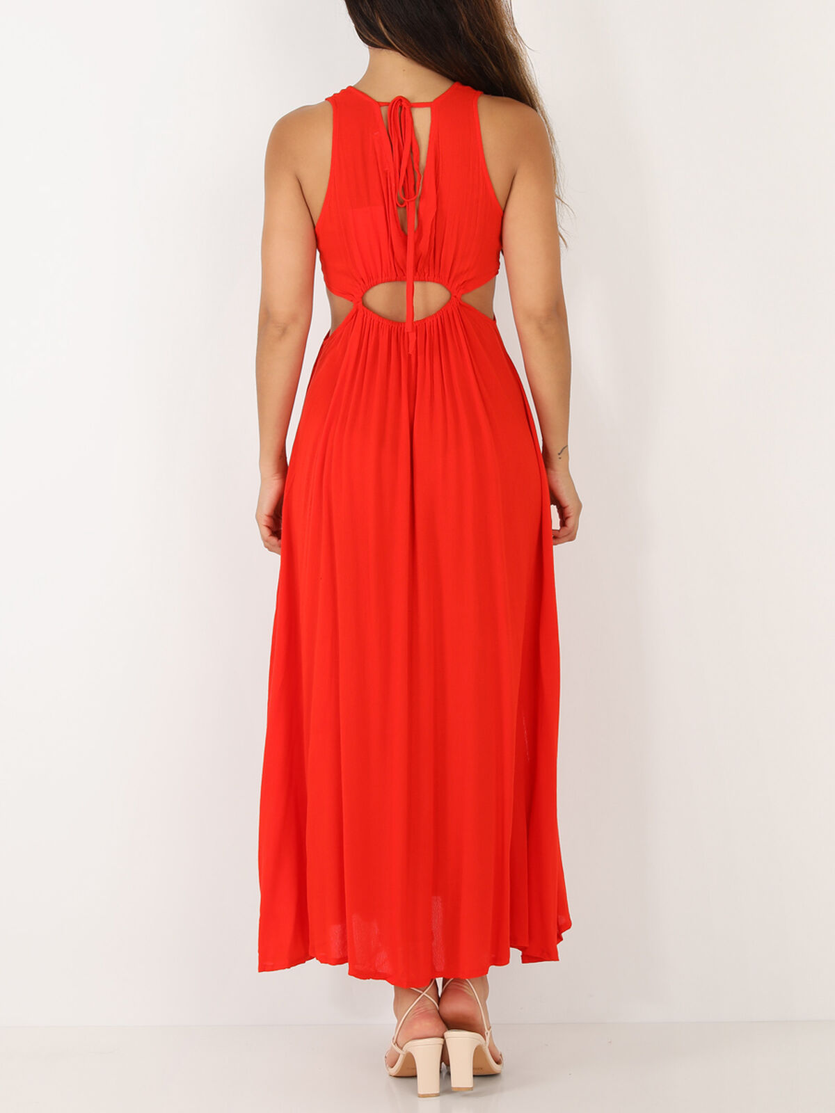Robe longue à découpes et fentes- Rouge
