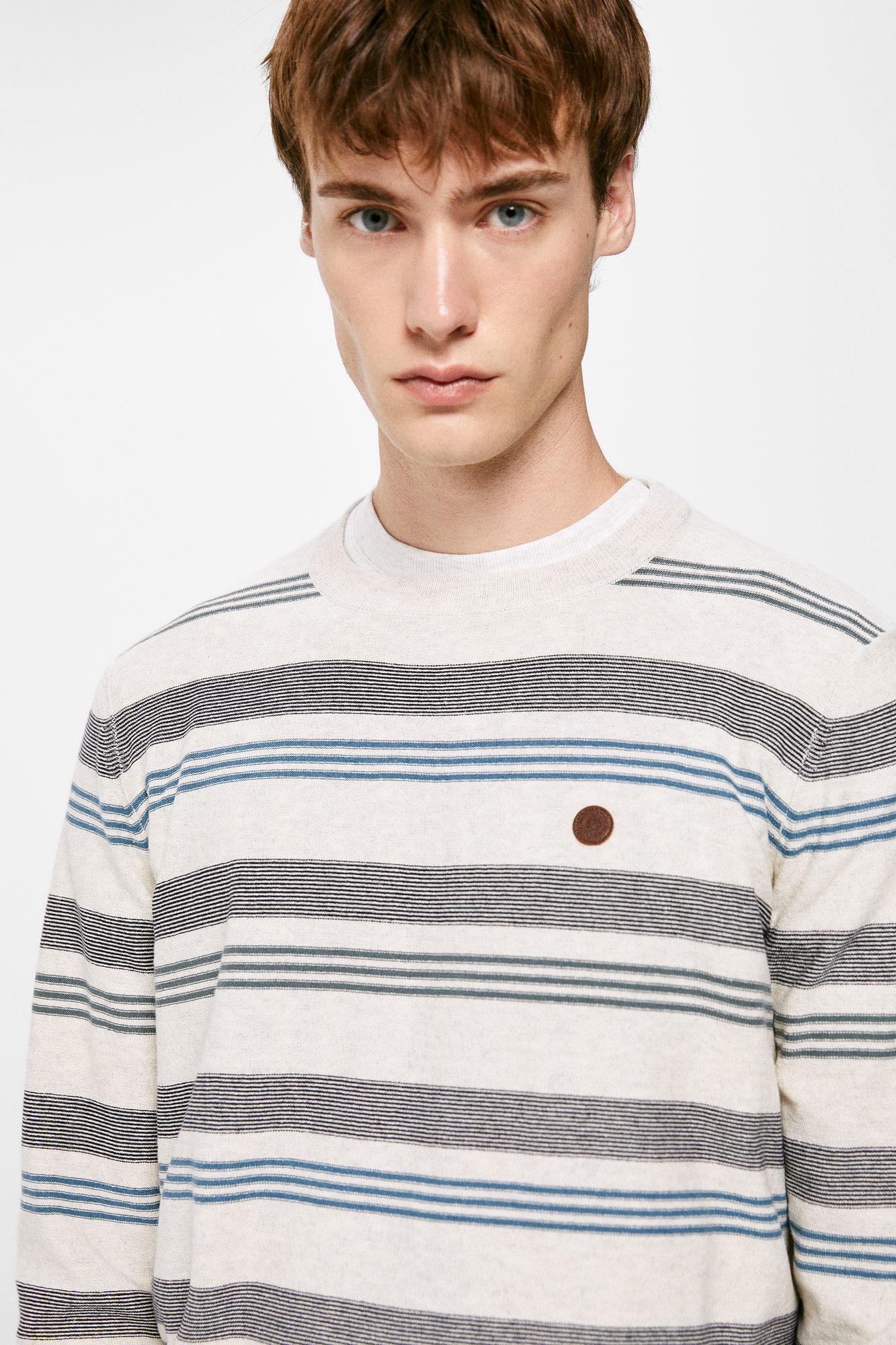 Camisa com micro-listras