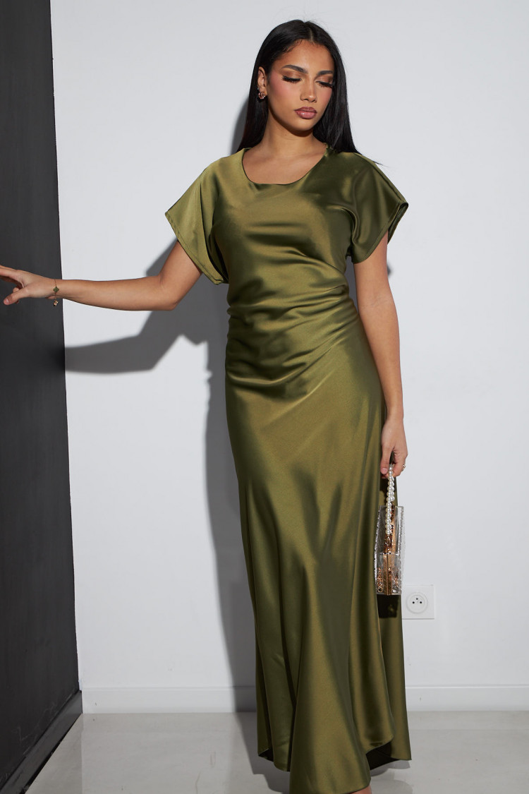 Robe kaki satinée manches courtes à noué au dos