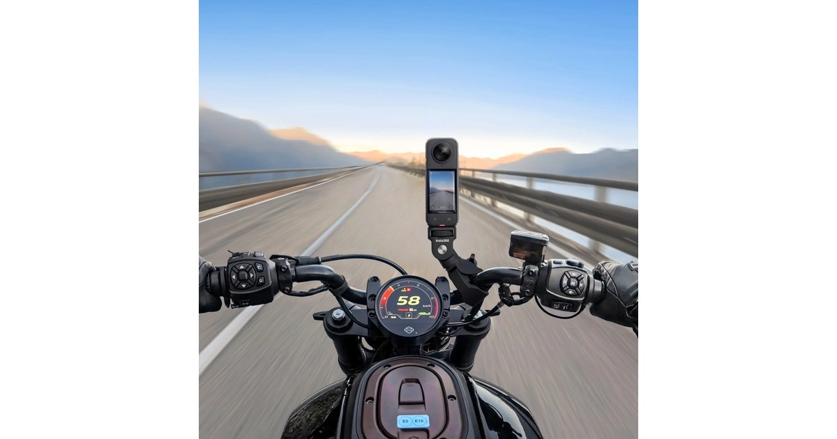 Insta360X4 Motorcycle Bundle videocamera  (Zwart, 8K, 360°)