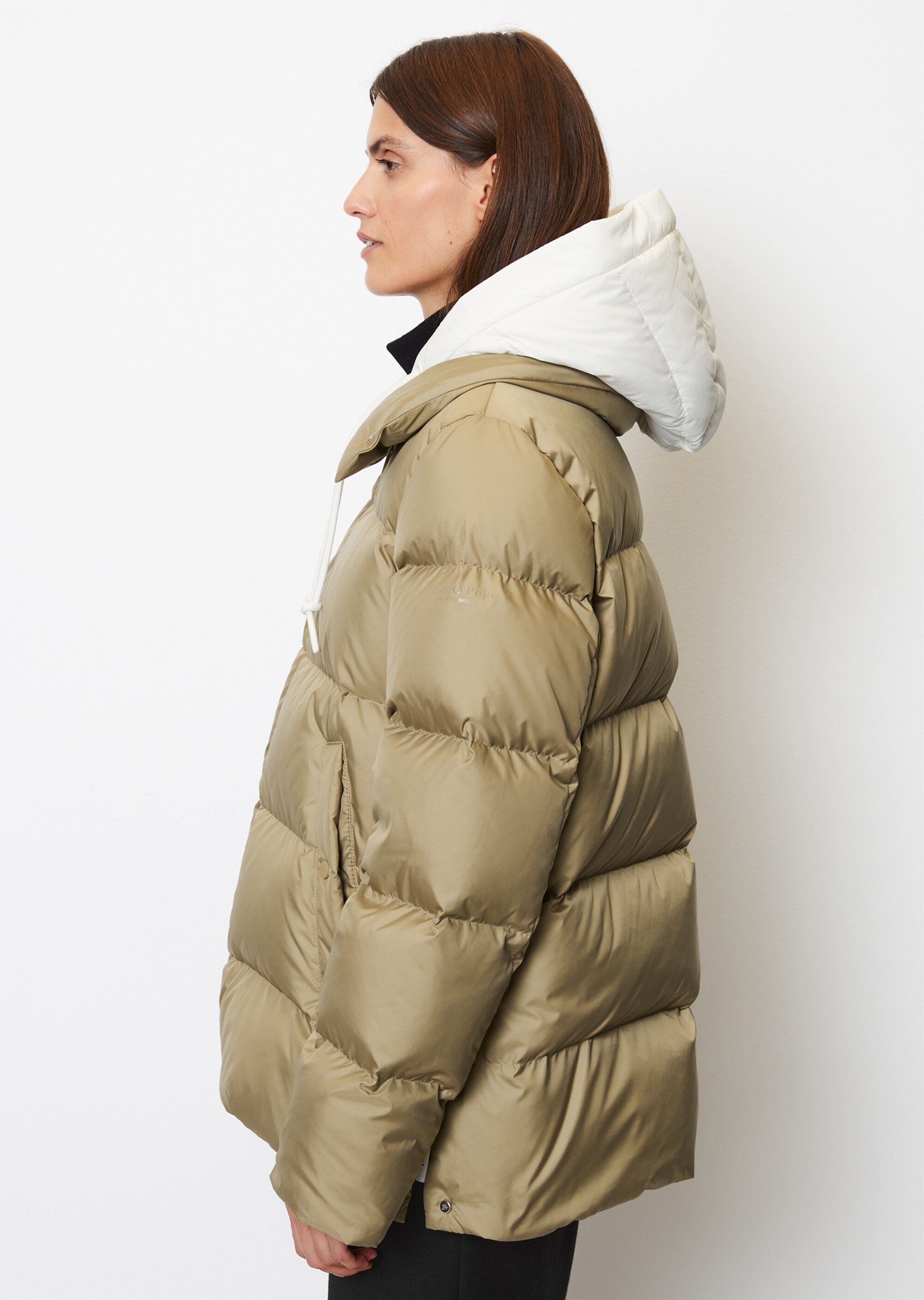 Puffer-Daunenjacke regular mit kontrastfarbener Kapuze