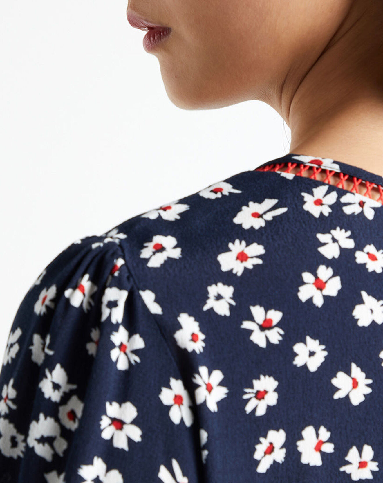 Tommy Jeans Robe fluide imprimée Fleurs bleu marine