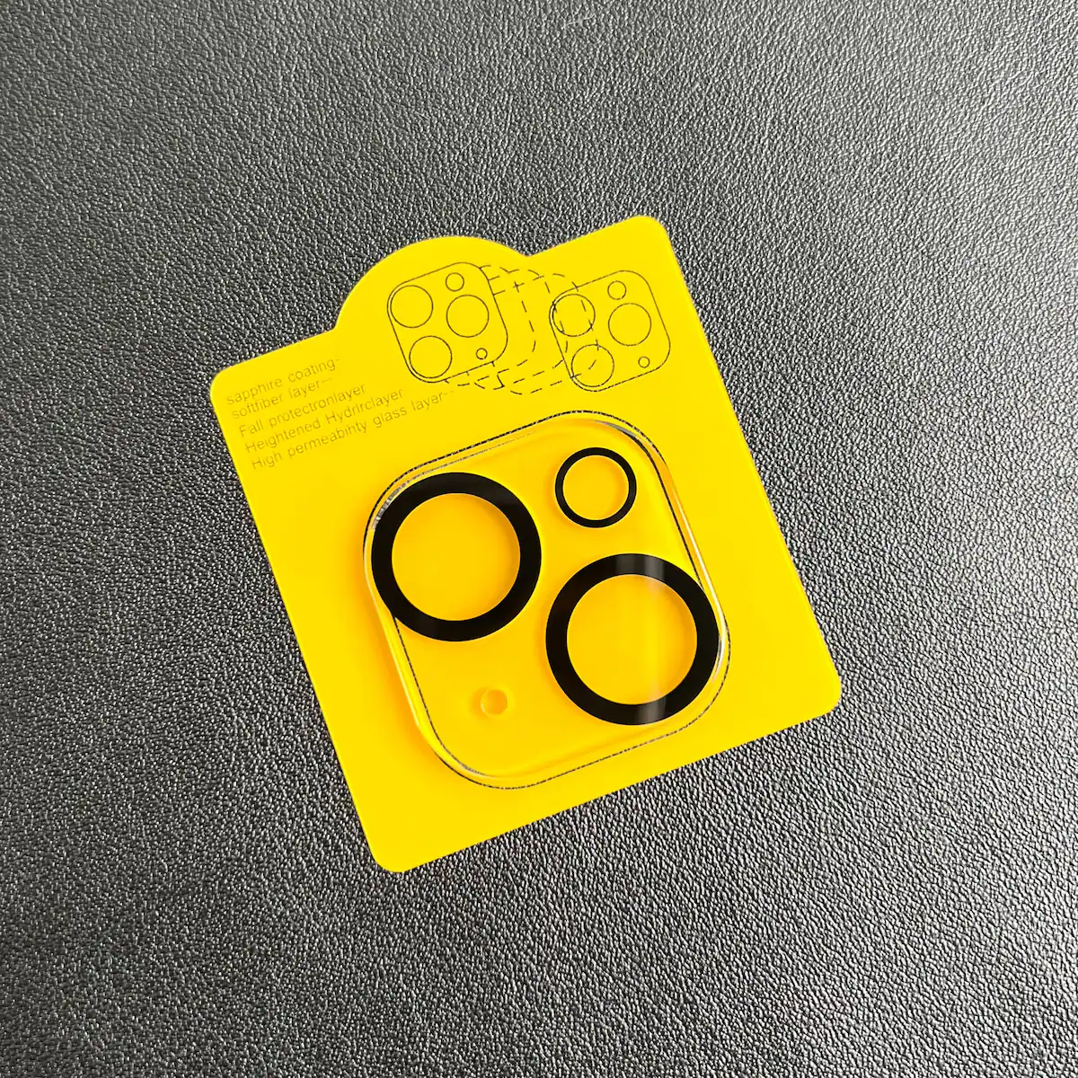 3-paks telefonskjermbeskytter og 3-paks kameralinsebeskytter 14.5x6.8x0.1 cm iPhone 15