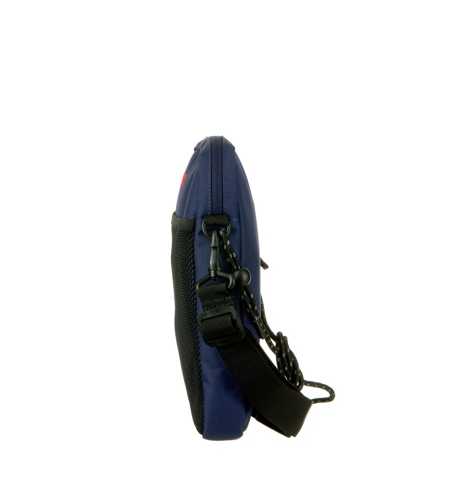 Bolsa transversal Levi's com alça dupla, modelo norte-sul, azul marinho.