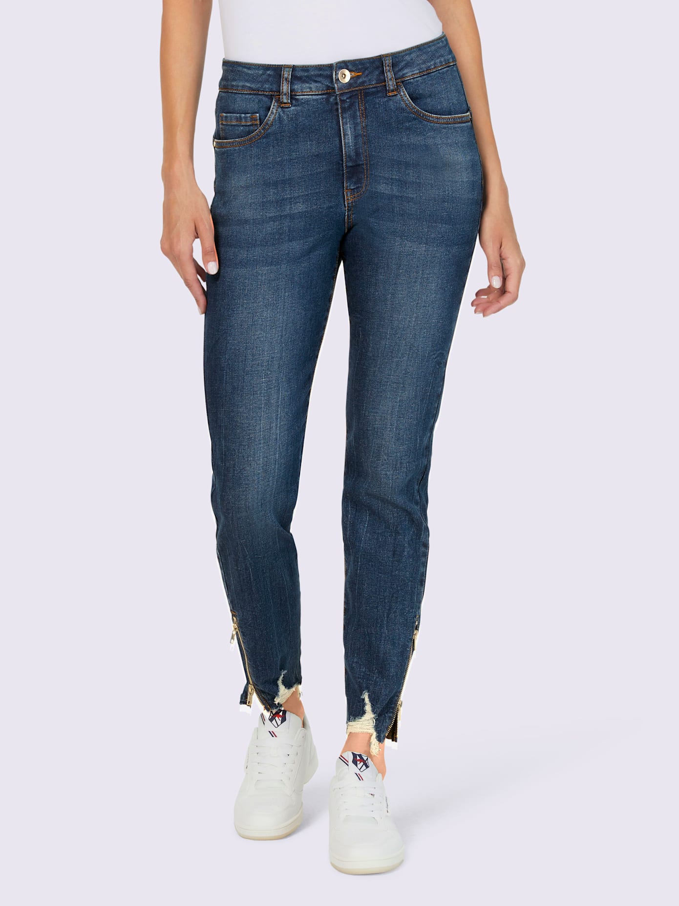 Jean push-up finition de l’ourlet tendance