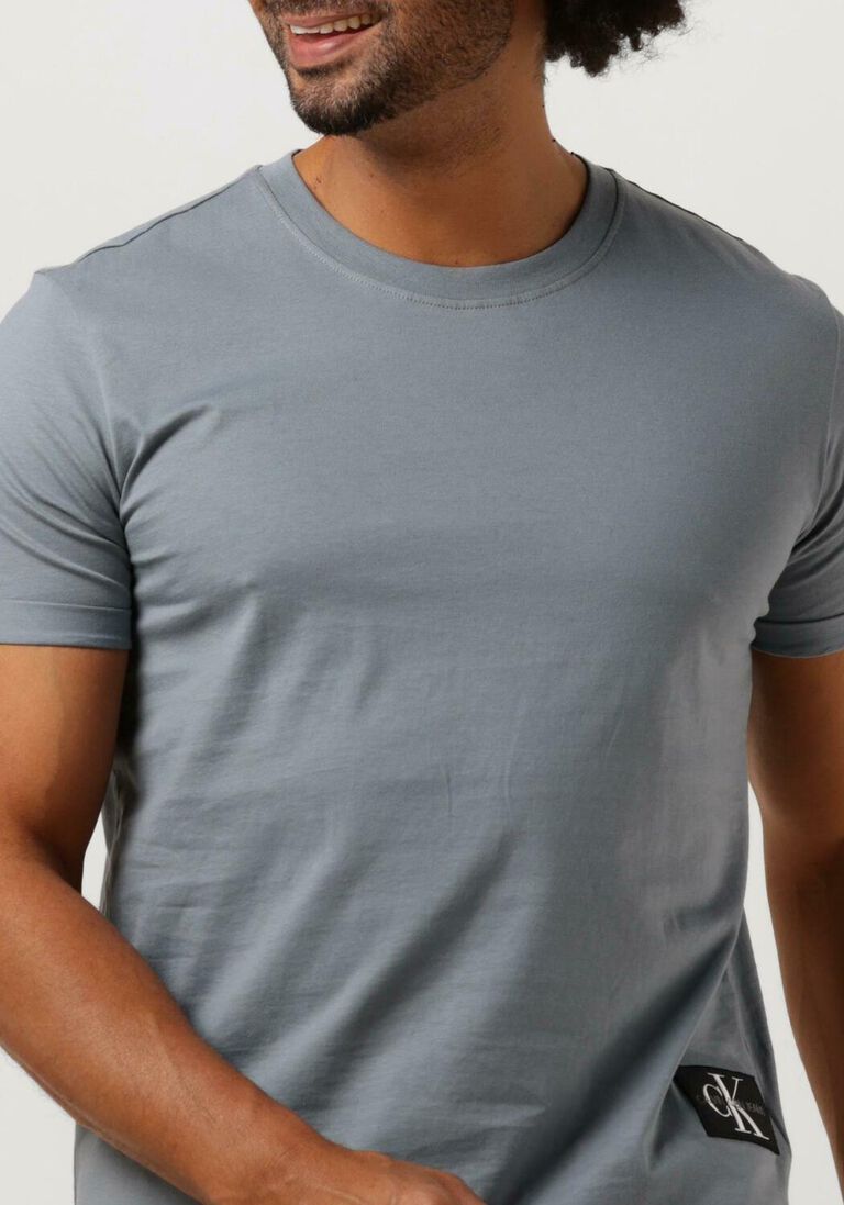 CALVIN KLEIN grijze calvin klein t-shirt badge turn up sleeve