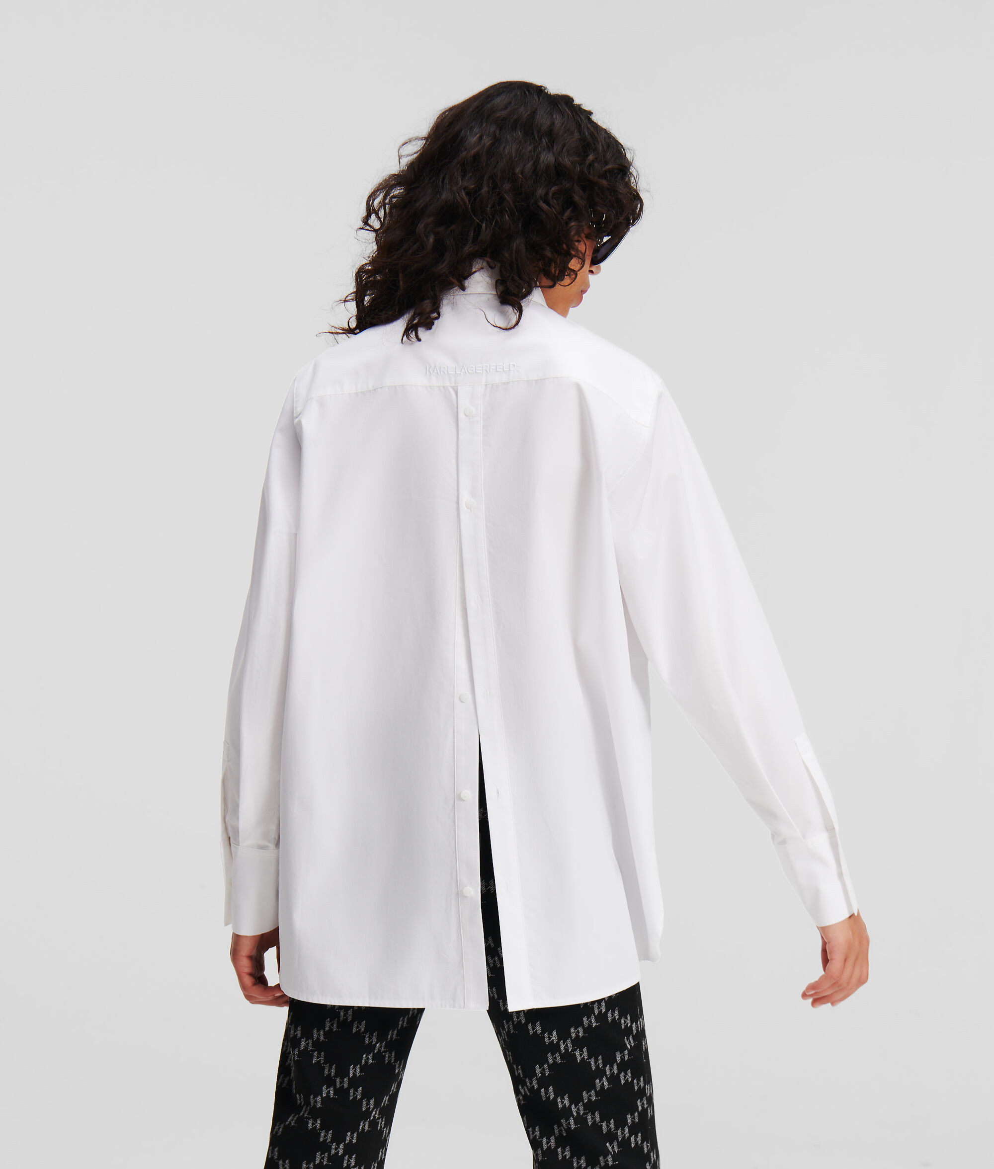 CHEMISE BOUTONNÉE À DOS NU