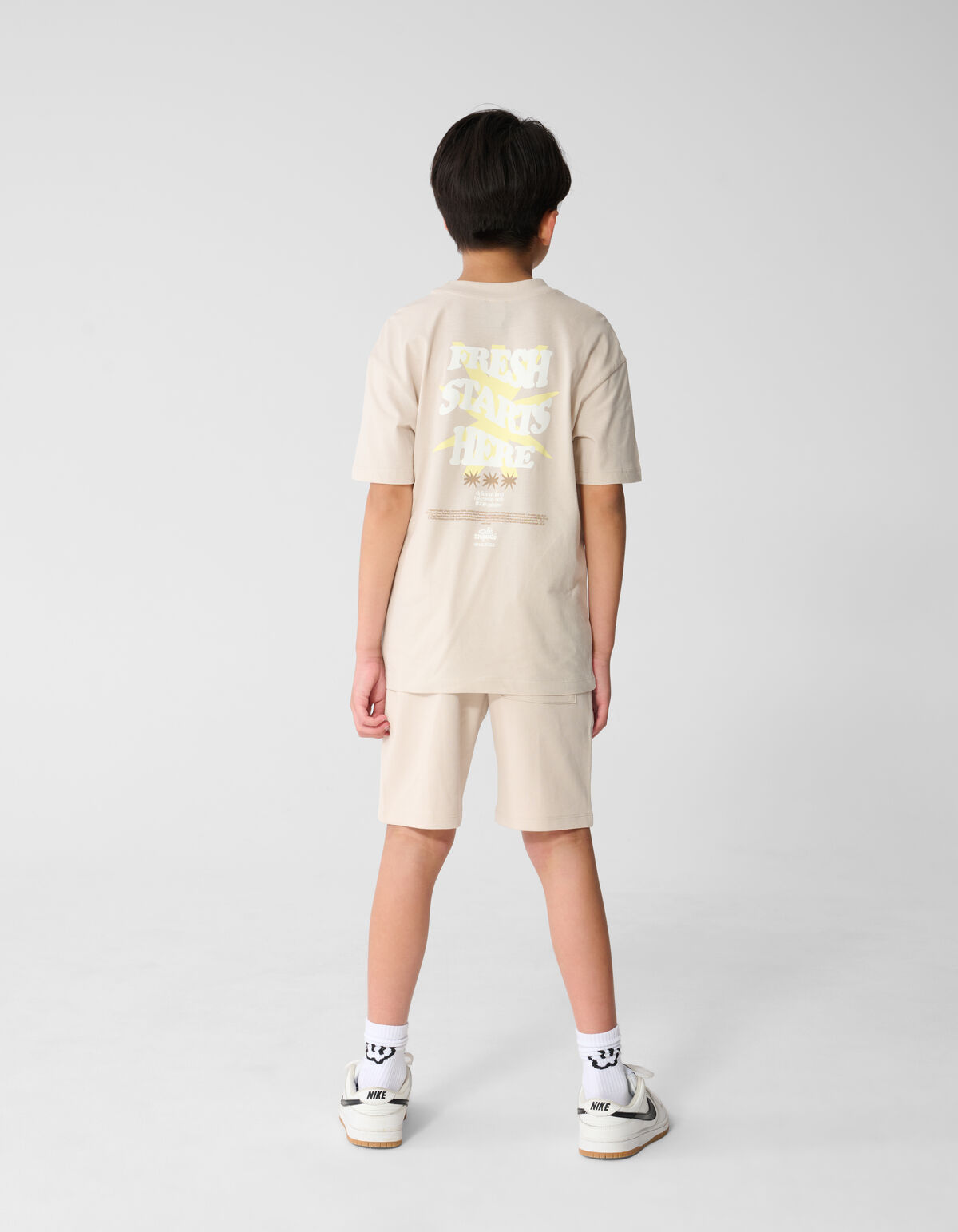 Fresh Artwork T-shirt Beige