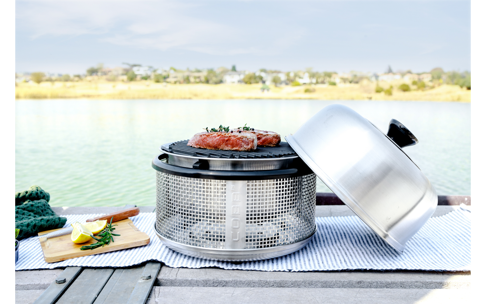 Cobb Air Deluxe Grill inkl. Griddle Grillplatte CO-418