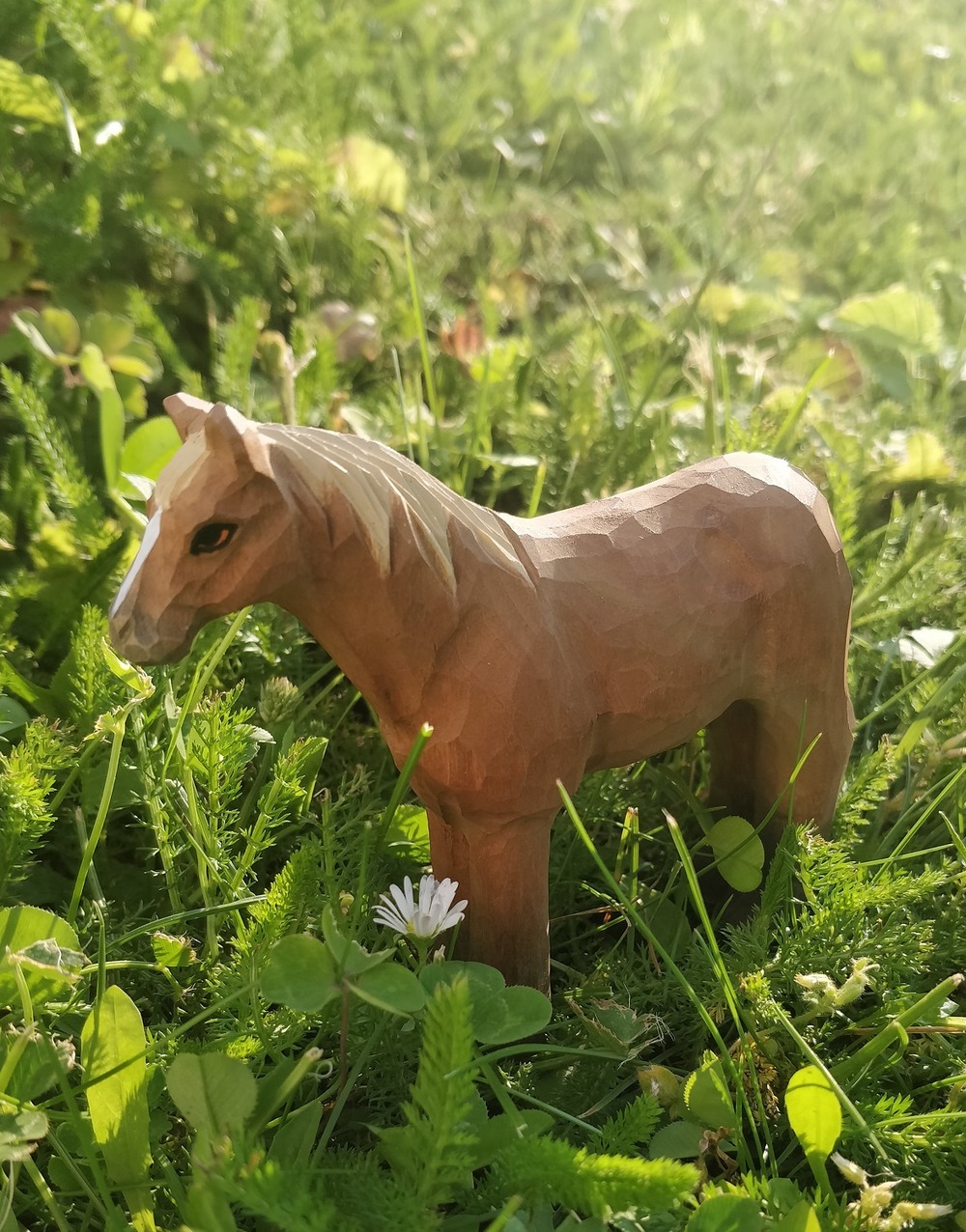 Figurine cheval brun