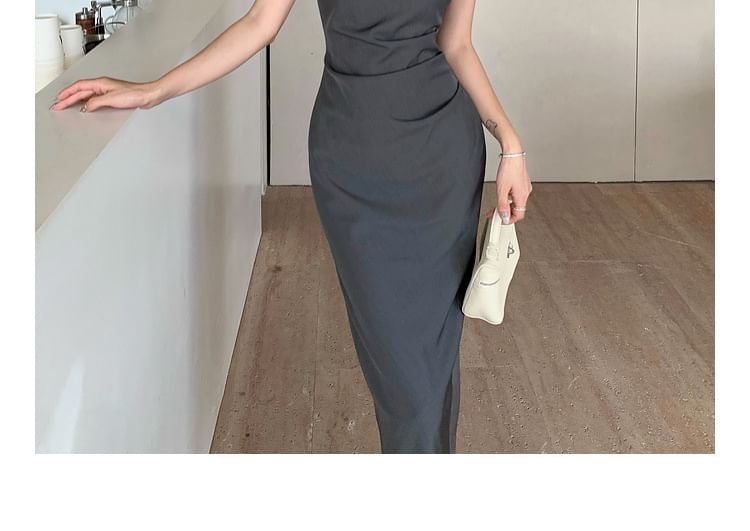 Hulkoplein - Mouwloze vierkante halslijn effen bodycon midi-jurk