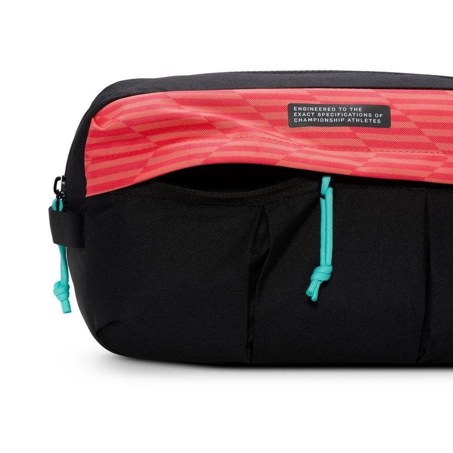 Nike Sac à Chaussures Academy Mad Energy - Rouge/Noir/Turquoise