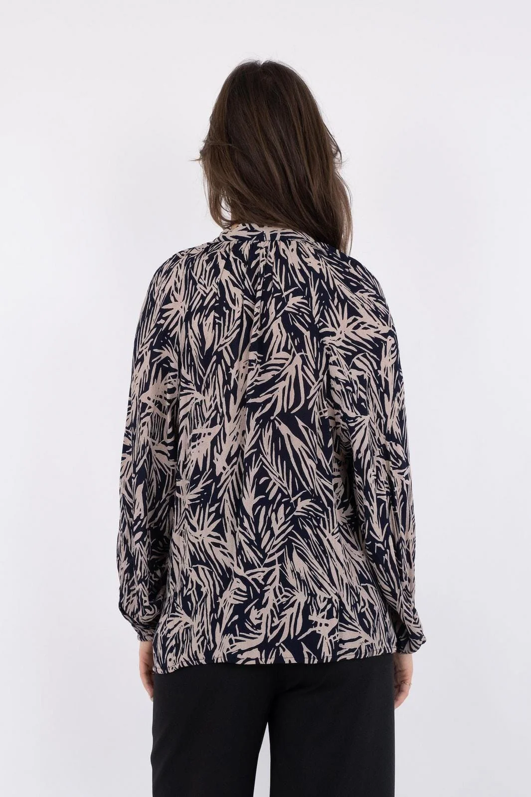 Neo Noir Huma Breeze Blouse