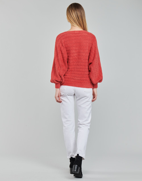 Molly Bracken - T1302H21 - Rouge