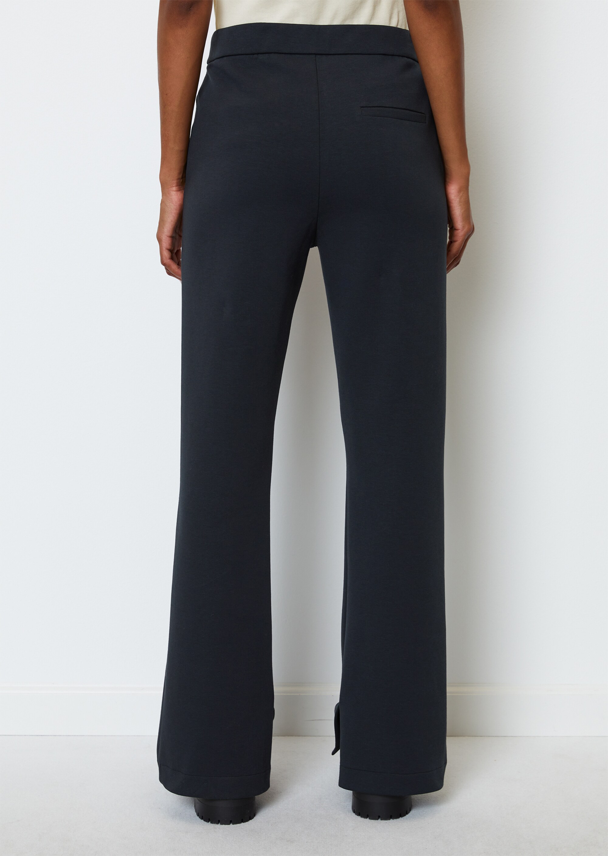Jersey-Hose mit geschlitztem Saum regular aus Interlock-Qualität