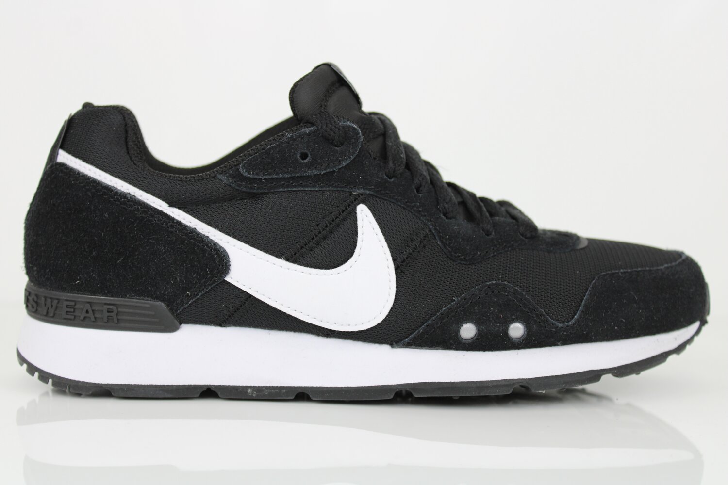 Nike Sneaker