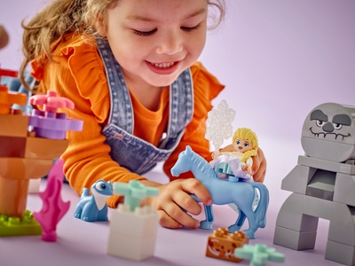 LEGO Elsa en Bruni in het Betoverde Bos (10418)