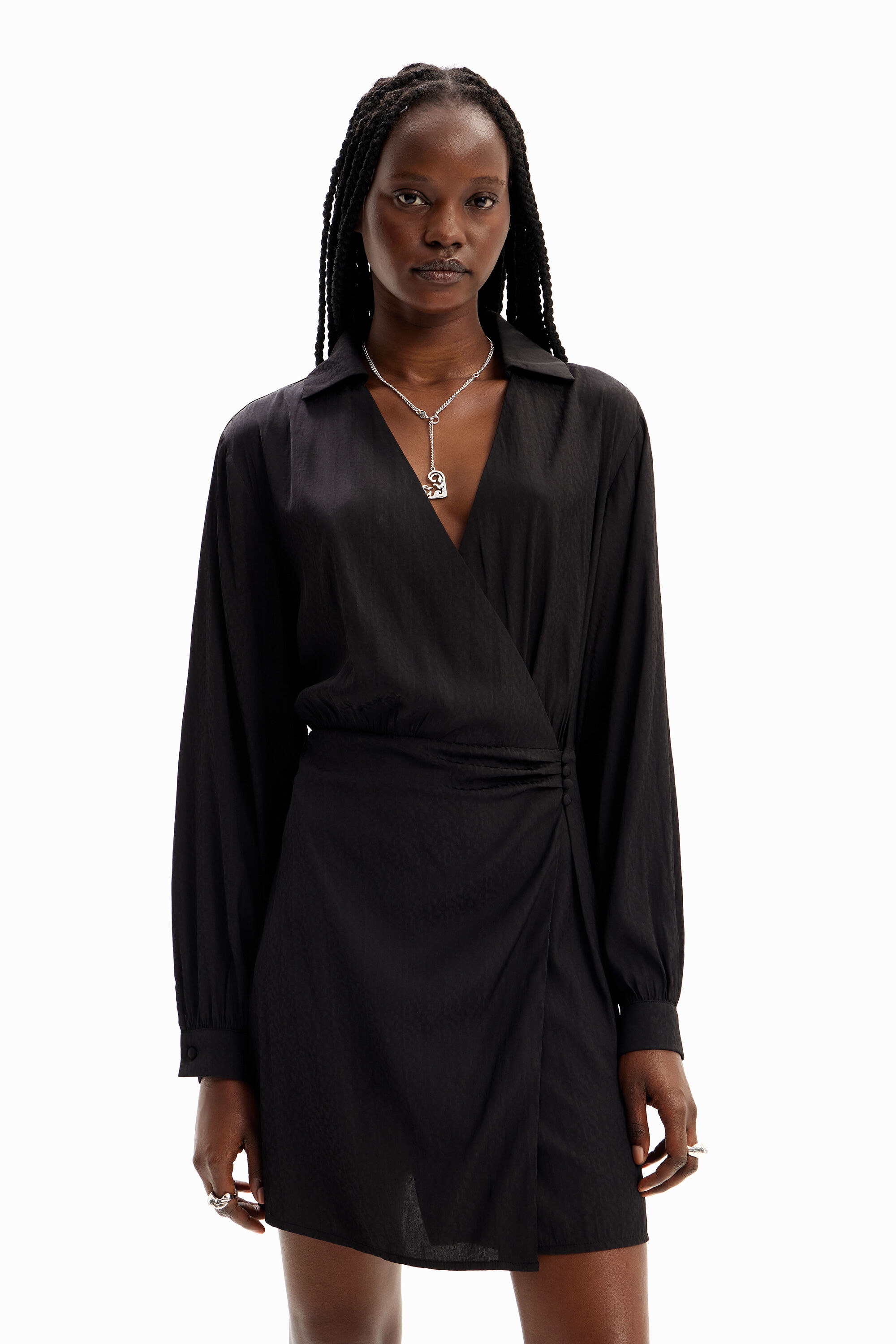Vestido curto envelope