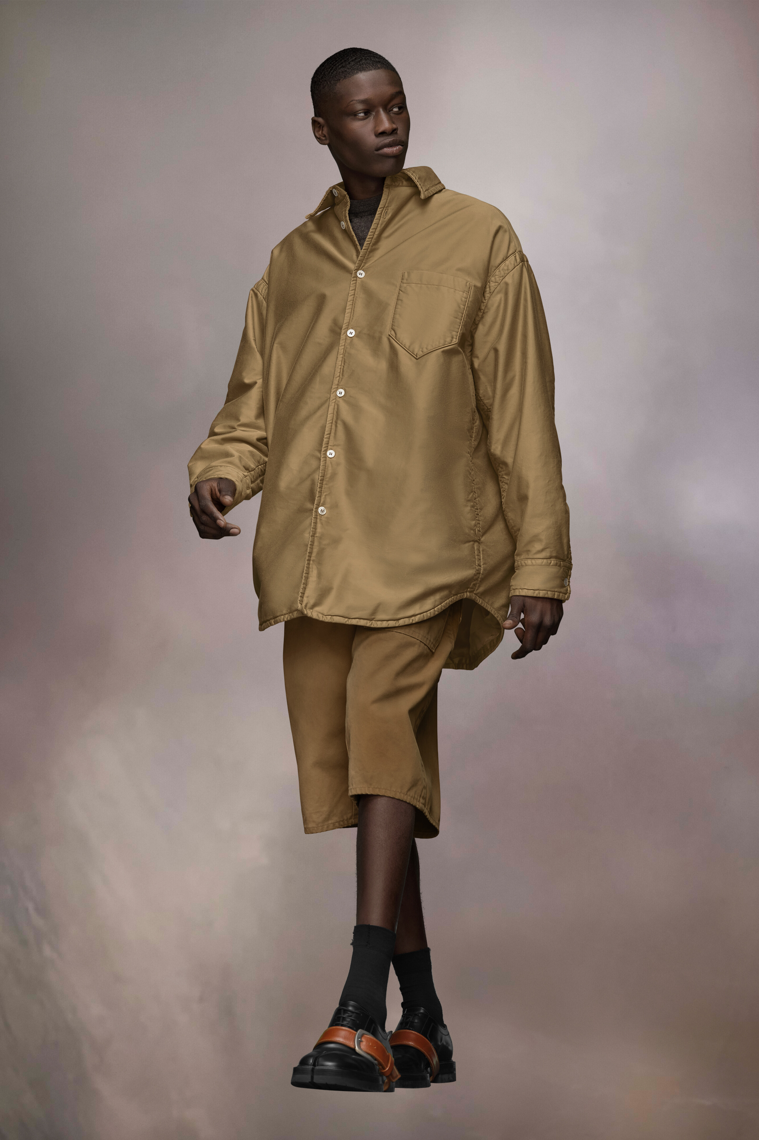 Chemise rembourrée en satin de coton Camel