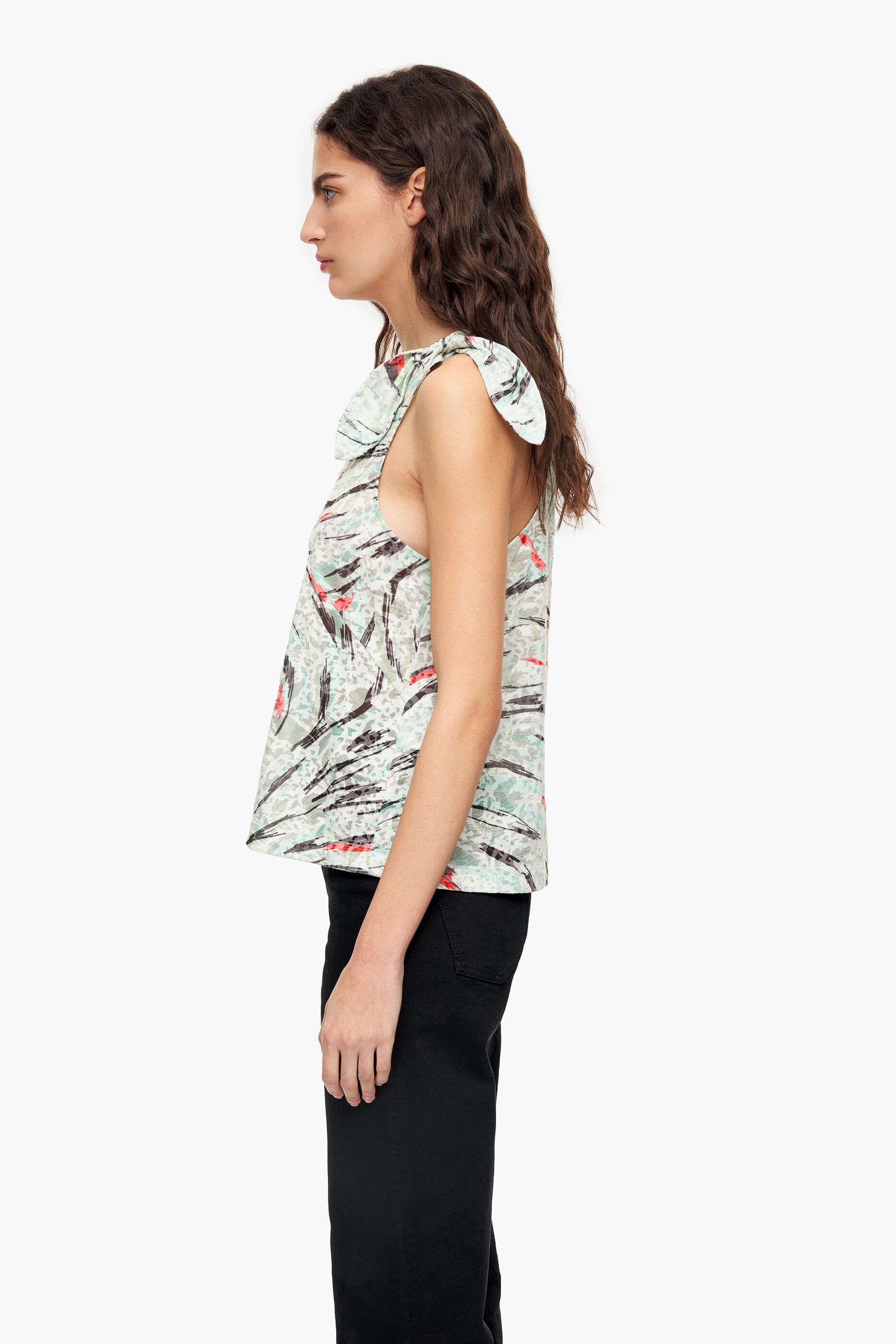 Camiseta com estampa de asa de borboleta verde menta