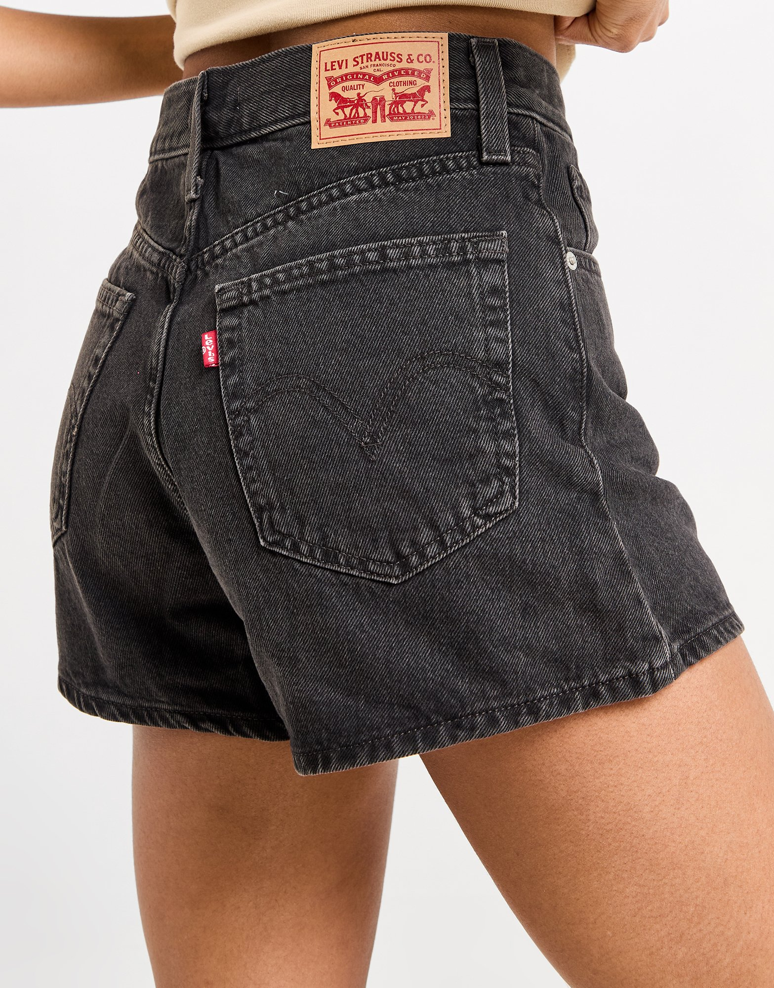Levi's Short Mom