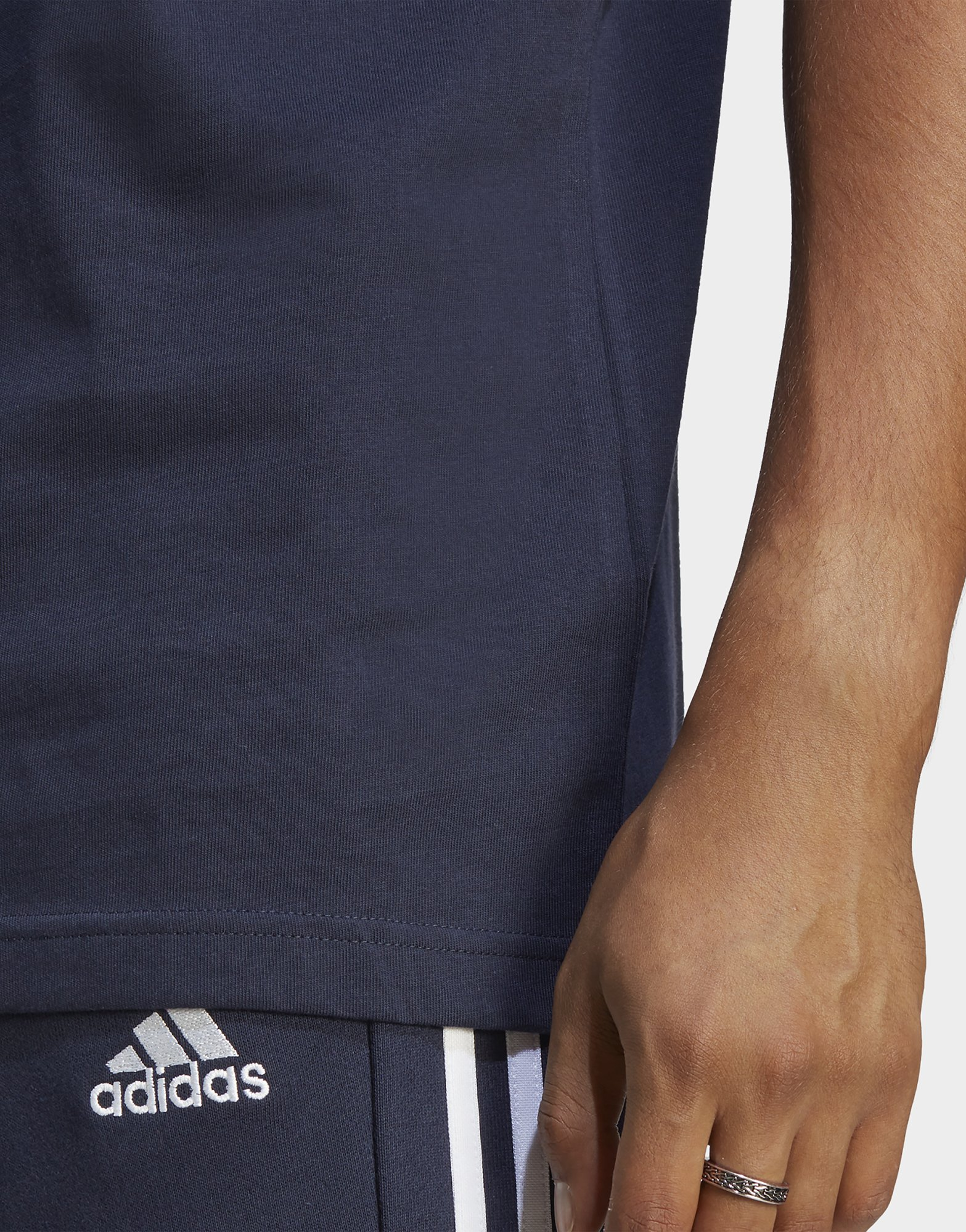 adidas T-shirt à 3 bandes en jersey Essentials