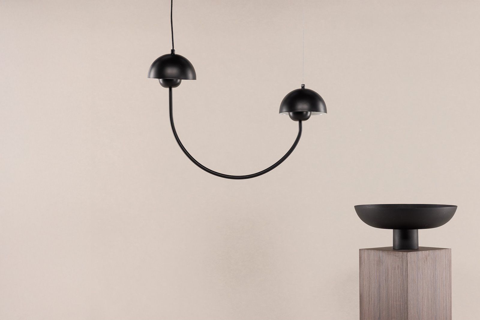 Daka taklampe Sort
