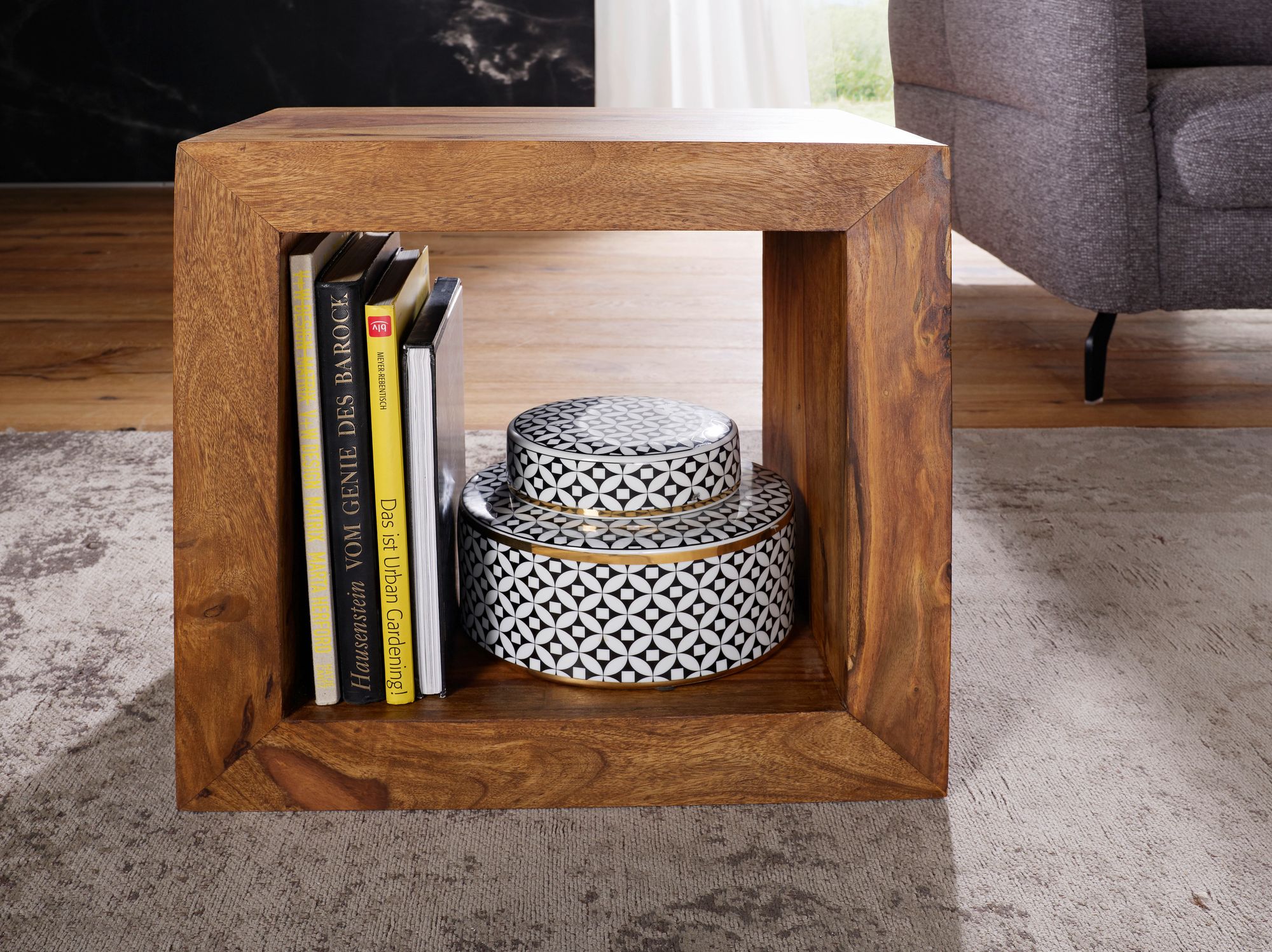 KADIMA DESIGN Sheesham Holz Standregal/Beistelltisch: Geradlinig, Handgefertigt, 44x44x33 cm.