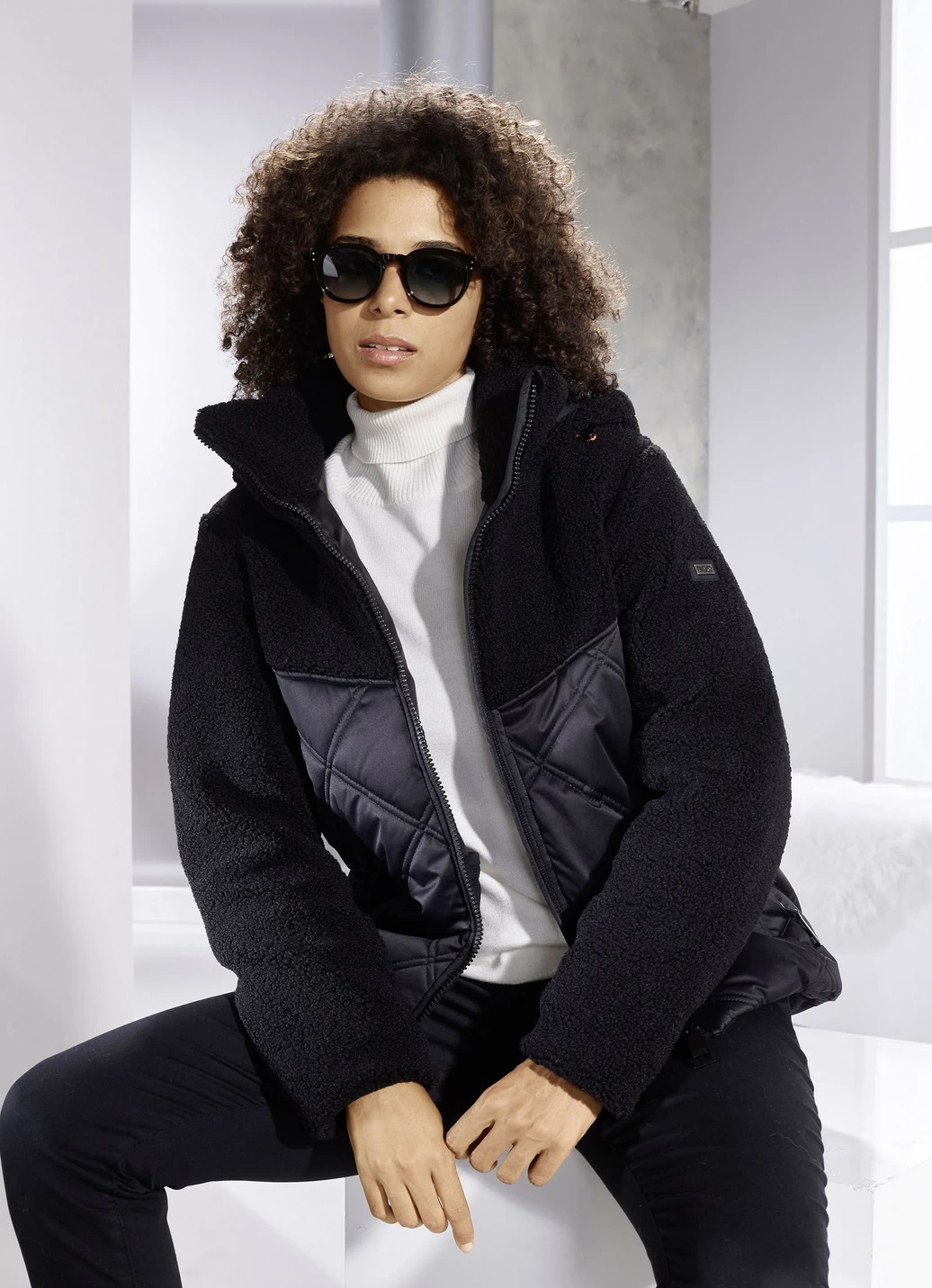 Funktionsjacke in trendstarkem Materialmix