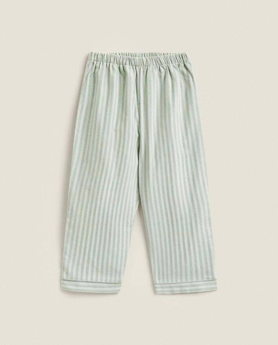 Conjunto de pijama infantil de flanela listrada