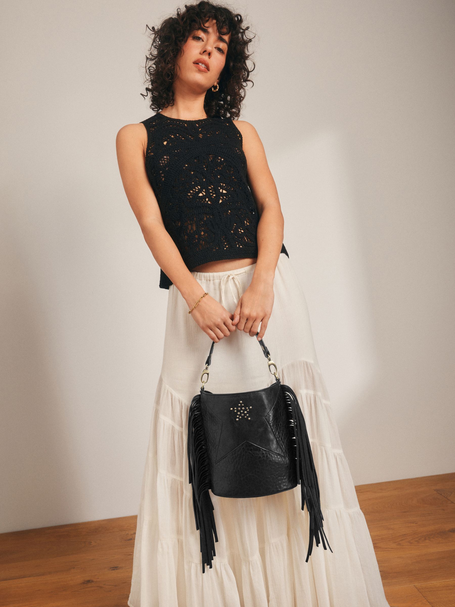 Rockett St George Stervormige Cross-Body Bucket Bag met Studs