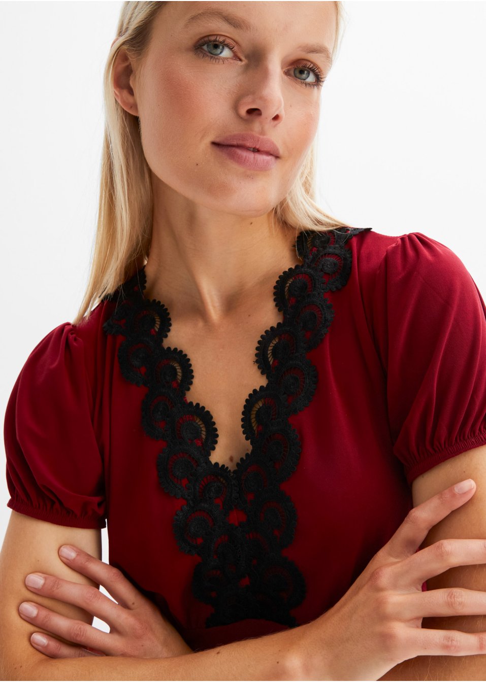 Robe avec dentelle